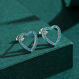925 Sterling Silver Turquoise Heart Stud Earrings 40200180