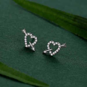 Sterling Silver Zirconia Heart Arrow Stud Earrings 40200191 Sterling Silver Zirconia Heart Arrow Stud Earrings 40200191