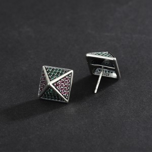 Vintage Zirconia Pyramid Stud Earrings 40200237 Vintage Zirconia Pyramid Stud Earrings 40200237