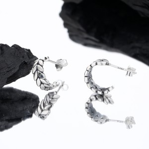 Vintage Zirconia Leafs Stud Earring 40200245 Vintage Zirconia Leafs Stud Earring 40200245