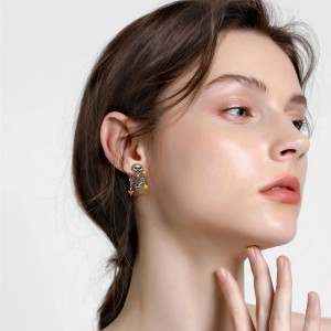 Gothic Punk Skull Claw Heart Stud Earring 40200246 Gothic Punk Skull Claw Heart Stud Earring 40200246