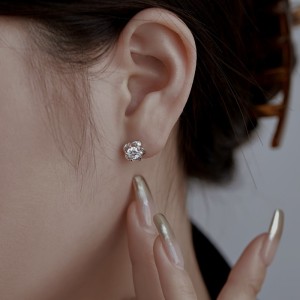 Sparkle Zirconia Flower Stud Earring 40200260 Sparkle Zirconia Flower Stud Earring 40200260