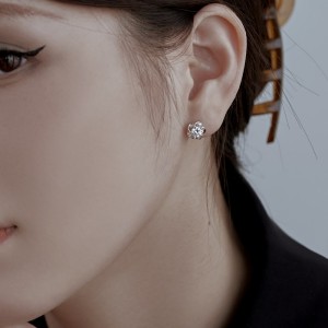 Sparkle Zirconia Flower Stud Earring 40200260 Sparkle Zirconia Flower Stud Earring 40200260