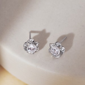 Sparkle Zirconia Flower Stud Earring 40200260 Sparkle Zirconia Flower Stud Earring 40200260