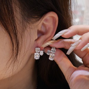 Luxury Zirconia Asymmetric Party Stud Earring 40200268 Luxury Zirconia Asymmetric Party Stud Earring 40200268