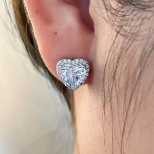 Shiny Heart Zirconia Wedding Stud Earring 40200287 Shiny Heart Zirconia Wedding Stud Earring 40200287