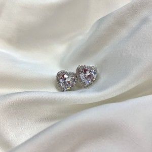 Shiny Heart Zirconia Wedding Stud Earring 40200287 Shiny Heart Zirconia Wedding Stud Earring 40200287