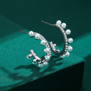Zirconia Pearl Curve Stud Earring 40200293