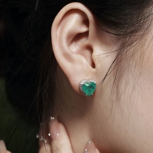 Vintage Heart Zirconia Wedding Stud Earring 40200318 Vintage Heart Zirconia Wedding Stud Earring 40200318