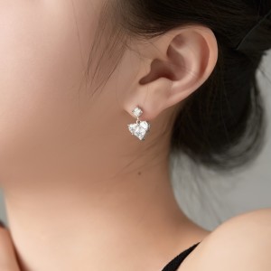 Sparkle Zirconia Heart Stud Earring 40200401 Sparkle Zirconia Heart Stud Earring 40200401