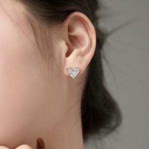 Zirconia Heart Stud Earring 40200405 Zirconia Heart Stud Earring 40200405