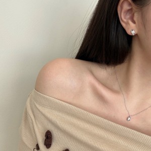 Frosted Beans Zirconia Stud Earring 40200416 Frosted Beans Zirconia Stud Earring 40200416