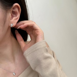 Frosted Beans Zirconia Stud Earring 40200416 Frosted Beans Zirconia Stud Earring 40200416