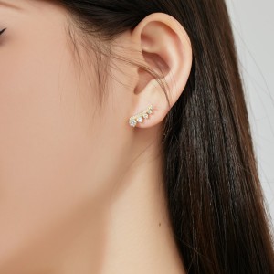 Minimalist Zirconia Stud Earring 40200420 Minimalist Zirconia Stud Earring 40200420