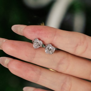Bow Heart Zirconia Stud Earring 40200427