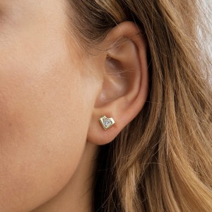 925 Sterling Silver Zirconia Heart Stud Earring 40200516