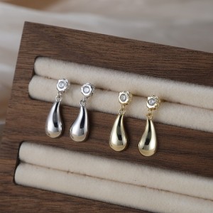 S925 Zirconia Waterdrop Stud Earring 40200530