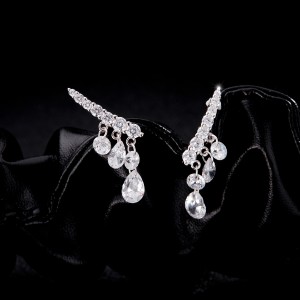 925 Sterling Silver Teardrop Zirconia Tassel Hoop Earring 40200538