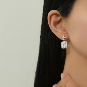 925 Sterling Silver Perfume Bottle Zircon Stud Earring 40200572 925 Sterling Silver Perfume Bottle Zircon Stud Earring 40200572