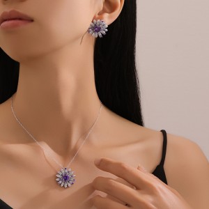 925 Sterling Silver Purple Zircon Daisy Earring 40200574 925 Sterling Silver Purple Zircon Daisy Earring 40200574