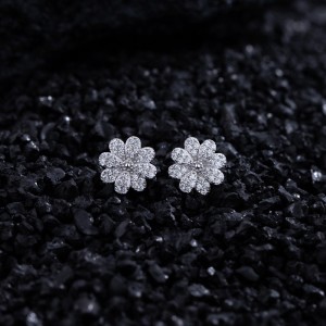 925 Sterling Silver Daisy Pave CZ Floral Stud Earring 40200585 925 Sterling Silver Daisy Pave CZ Floral Stud Earring 40200585