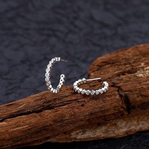 925 Sterling Silver Row-Set Zircon Hoop Earring 40200591
