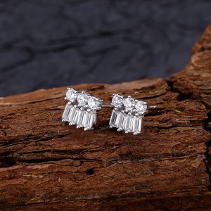 925 Sterling Silver Row-Set Zircon Stud Earring 40200592