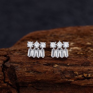 925 Sterling Silver Row-Set Zircon Stud Earring 40200592