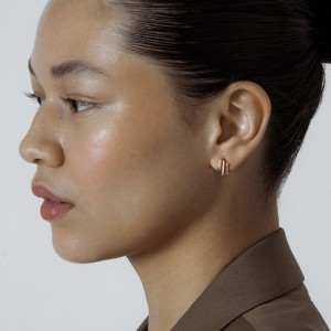 925 Sterling Silver Triple-Layer Pave CZ J-Shaped Huggie Stud Earring 40200629 925 Sterling Silver Triple-Layer Pave CZ J-Shaped Huggie Stud Earring 40200629