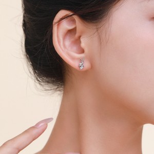 925 Sterling Silver Hockey Stick CZ Stud Earring 40200669 925 Sterling Silver Hockey Stick CZ Stud Earring 40200669