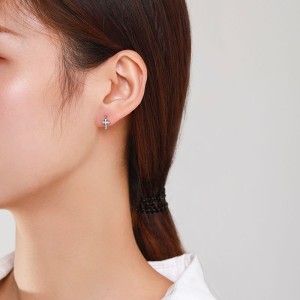 925 Sterling Silver Classic Cross CZ Stud Earring 40200681