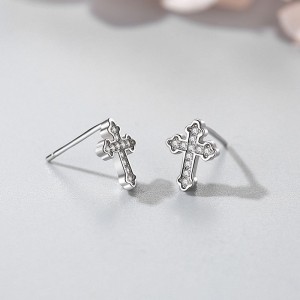 925 Sterling Silver Classic Cross CZ Stud Earring 40200681