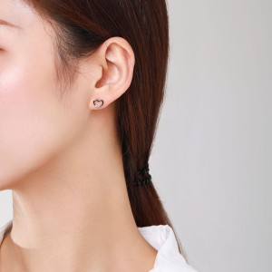 Wholesale 925 Sterling Silver Minimalist Heart CZ Stud Earring 40200685
