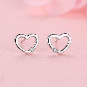 Wholesale 925 Sterling Silver Minimalist Heart CZ Stud Earring 40200685