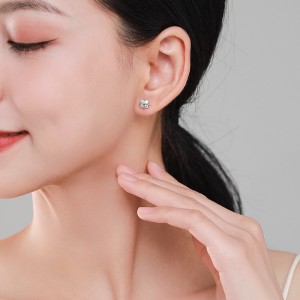 925 Sterling Silver Cross Zircon Stud Earring 40200693