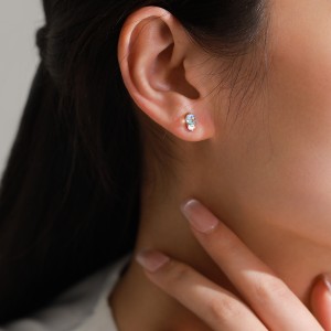 925 Sterling Silver Moonstone Zircon Stud Earring 40200712