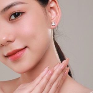 925 Sterling Silver Princess-Cut Zircon Stud Earring 40200713 925 Sterling Silver Princess-Cut Zircon Stud Earring 40200713