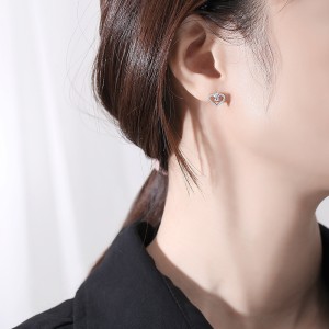 925 Sterling Silver Heart Zircon Stud Earring 40200717