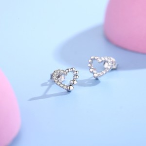 925 Sterling Silver Sweet Beaded Heart Zircon Stud Earring 40200720