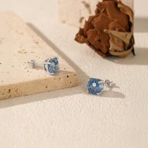 925 Sterling Silver Royal Blue Fireworks Cut Stud Earrings 40200752 925 Sterling Silver Royal Blue Fireworks Cut Stud Earrings 40200752