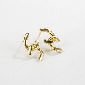 Crossed Double C Stud Earring 40400036