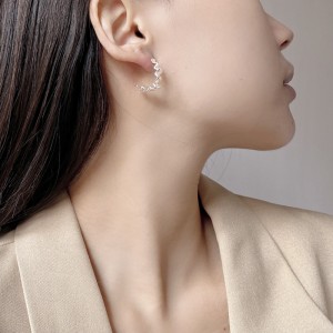 Geometric Wave Curve Stud Earring 40400039 Geometric Wave Curve Stud Earring 40400039