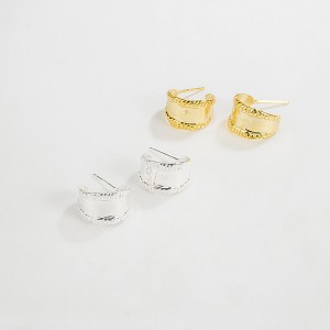 Vintage Wide Engraved Stud Earring 40400044 Vintage Wide Engraved Stud Earring 40400044