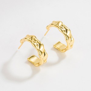 Geometric Edges Stud Earring 40400049