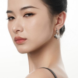 Unique Scale Love Heart Stud Earring 40400052 Unique Scale Love Heart Stud Earring 40400052