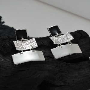 Geometric 3 Tones Layers Stud Earring 40400056 Geometric 3 Tones Layers Stud Earring 40400056