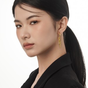 Geometric Vintage Wing Stud Earring 40400060 Geometric Vintage Wing Stud Earring 40400060