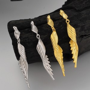 Geometric Vintage Wing Stud Earring 40400060 Geometric Vintage Wing Stud Earring 40400060