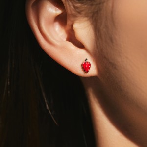 925 Sterling Silver Sweet Strawberry Stud Earring 40400098