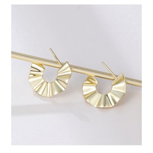 925 Sterling Silver Irregular C-Shaped Textured Earring 40400109 925 Sterling Silver Irregular C-Shaped Textured Earring 40400109